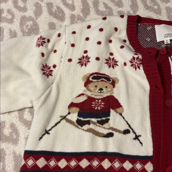 Sunday Edition Bear skiing cardigan- size M - Picture 3 of 6